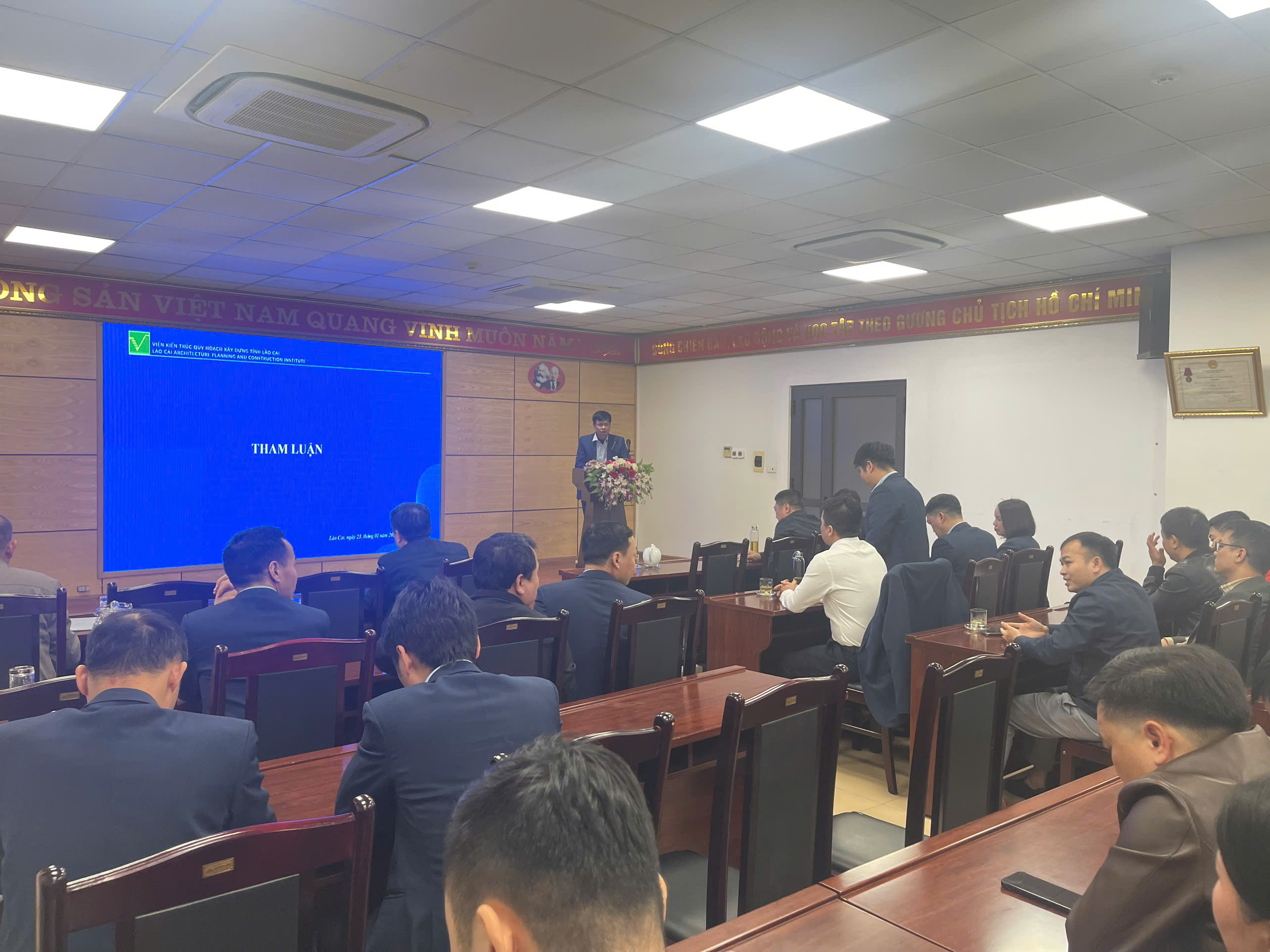 z7476329705851bfda33f5fc485fe156f89c3d8f65e240