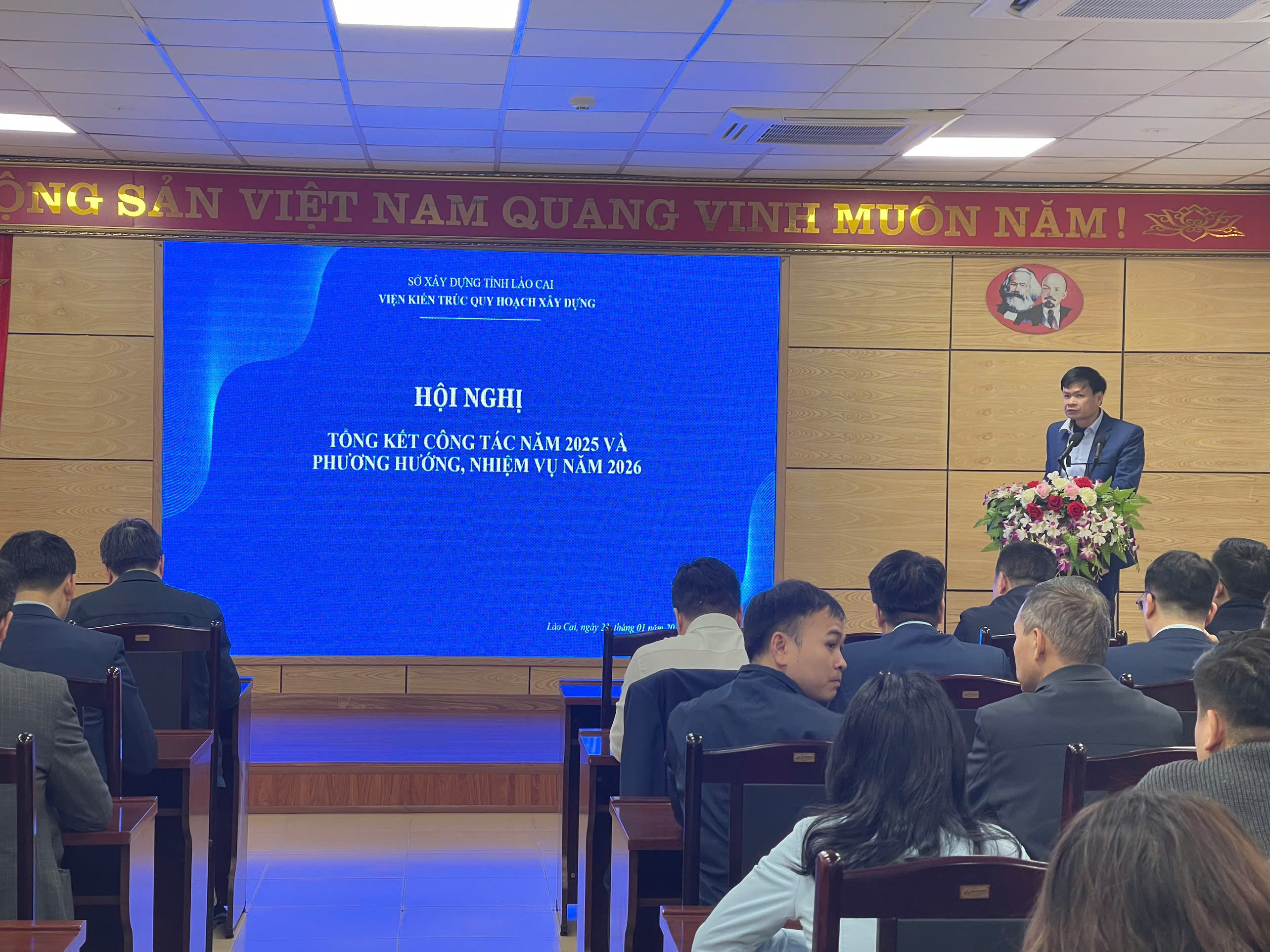 z747632987100038b27e344e8608e1bff9bd057f87ca8e